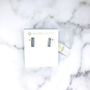 NWT Kendra Scott Lady Bar Gray and Silver Earrings